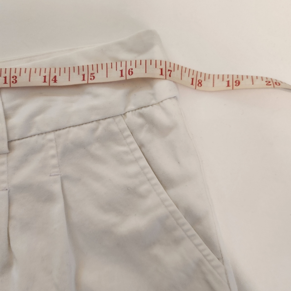 Cuffed Hem White Shorts - Picture 5 of 10
